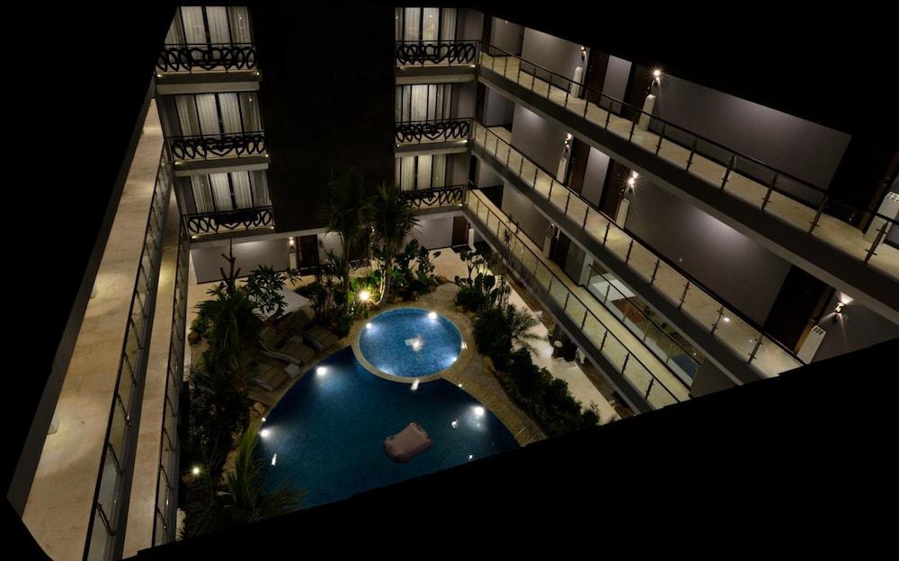อมารูสซา สวีท บาหลี Hotel นูซาดูอา ภายนอก รูปภาพ