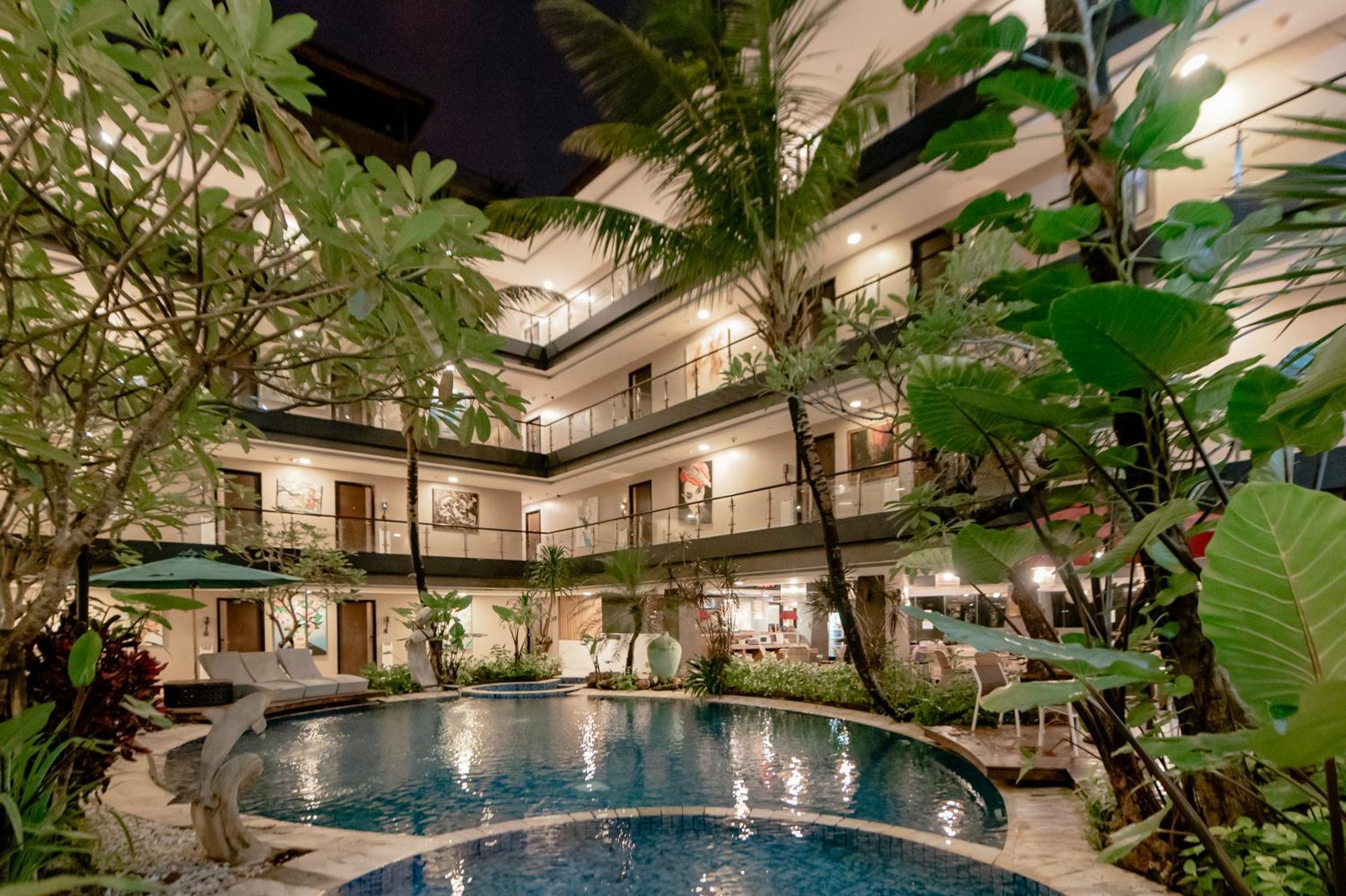 อมารูสซา สวีท บาหลี Hotel นูซาดูอา ภายนอก รูปภาพ