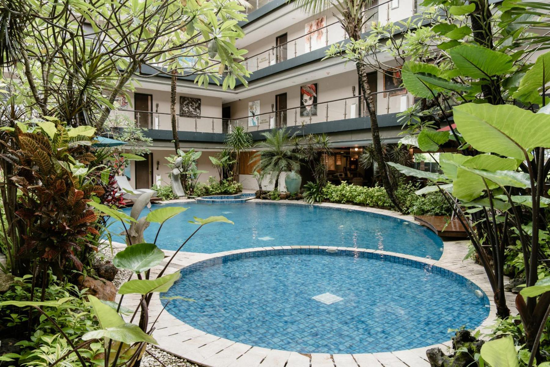 อมารูสซา สวีท บาหลี Hotel นูซาดูอา ภายนอก รูปภาพ